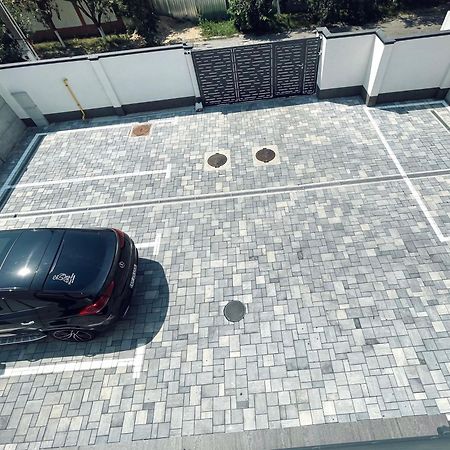 Rv Premium Apartments Arad Exterior foto