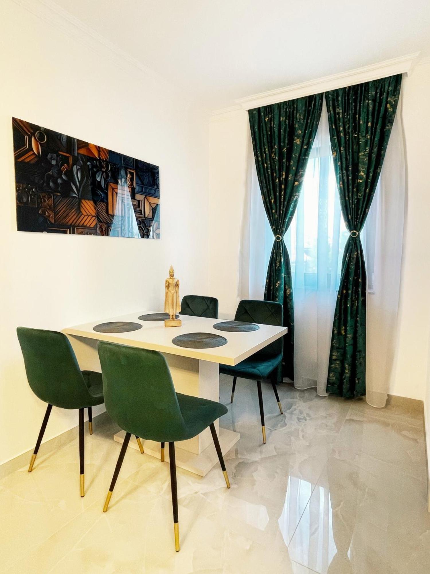 Rv Premium Apartments Arad Exterior foto